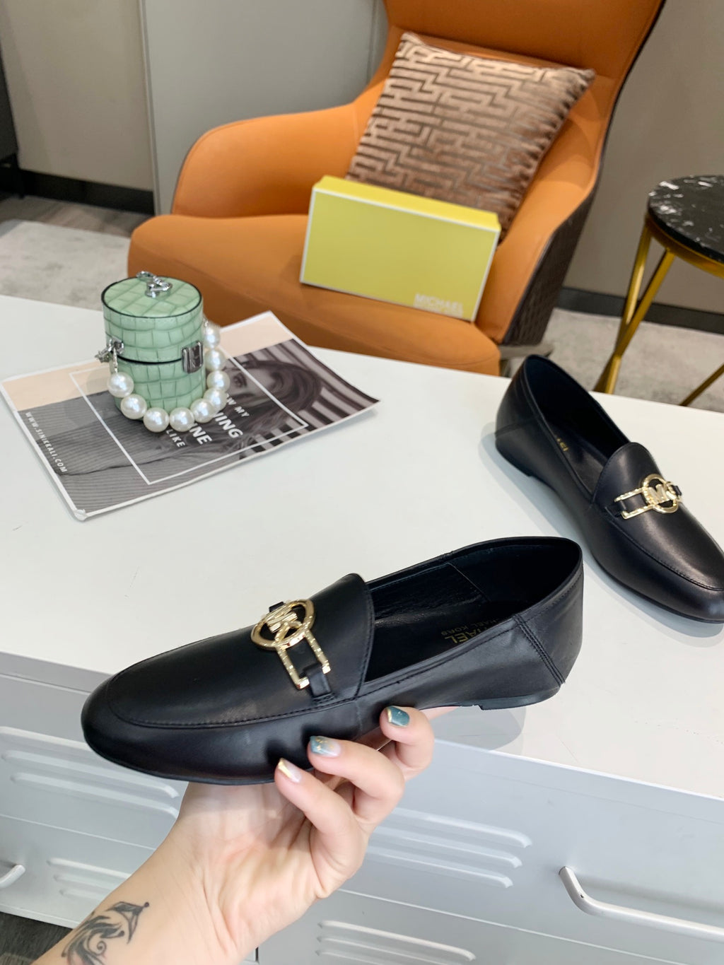 Z2Q105A185 Popular high-quality leather shoes