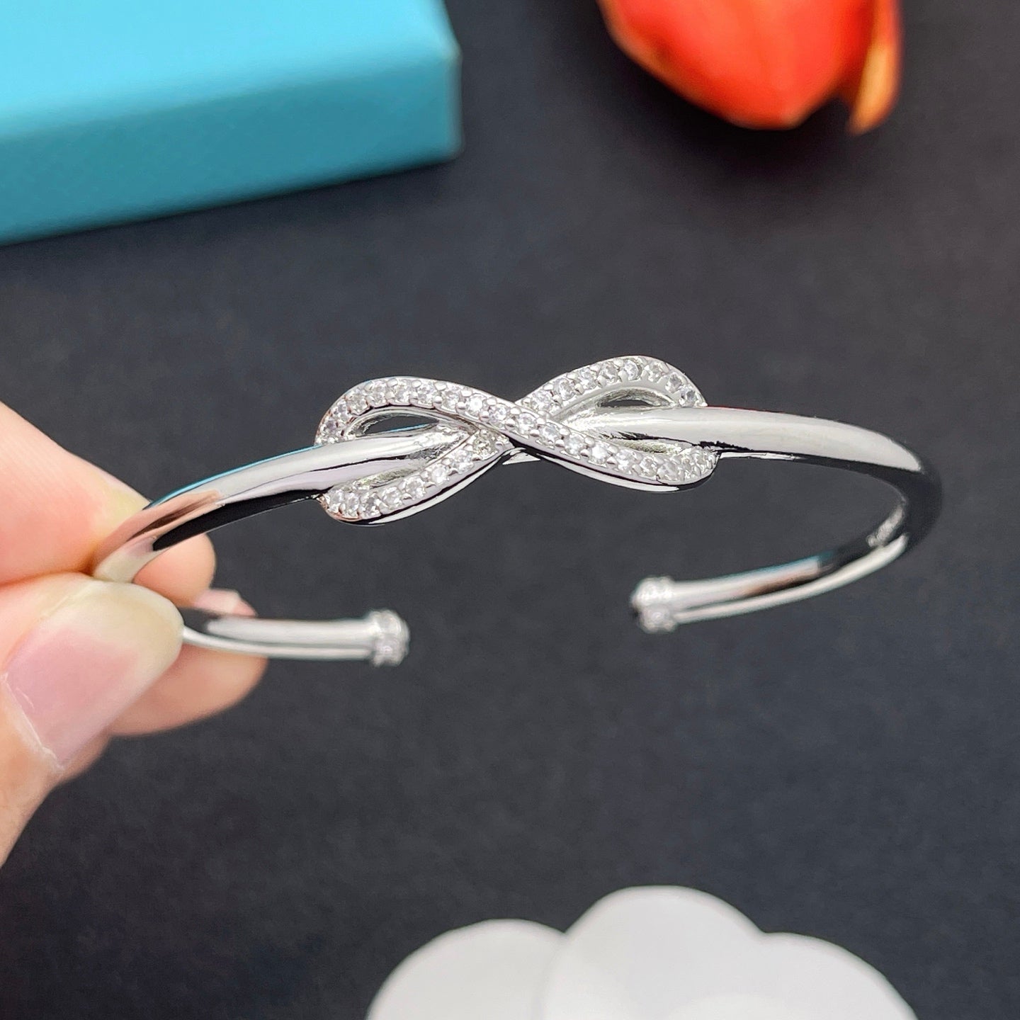 X1N36T88K Popular Bracelets