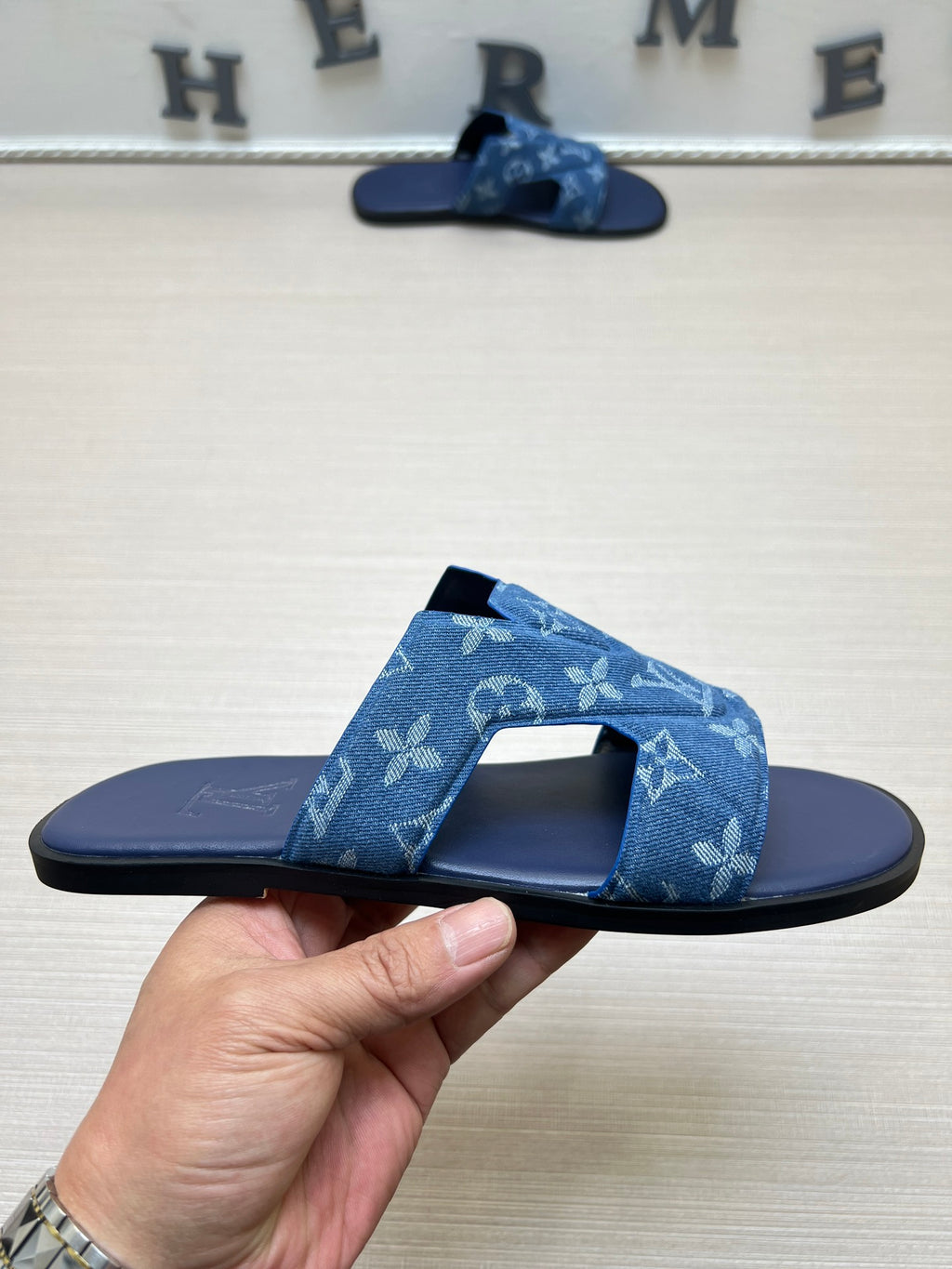 Z5ZE109 Popular slippers
