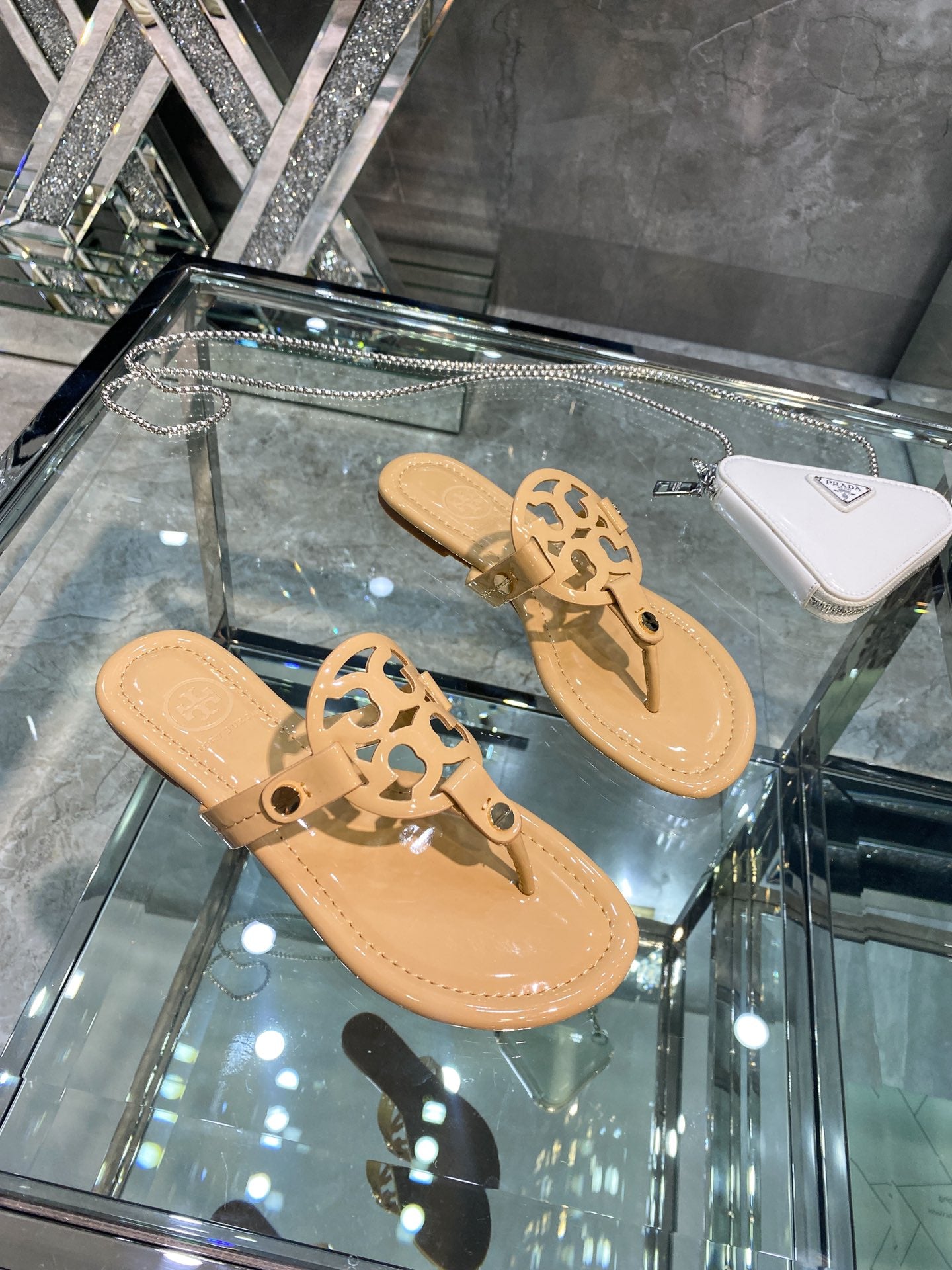 Z2Z85A1  Popular leather Shoes