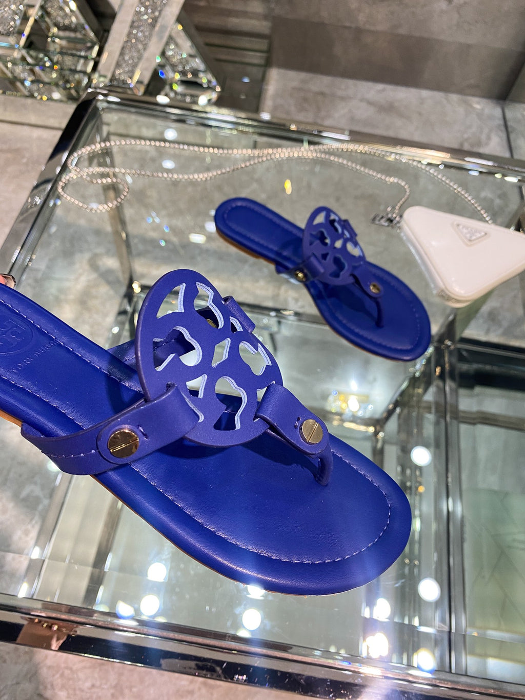 Z2Z85A2  Popular leather Shoes