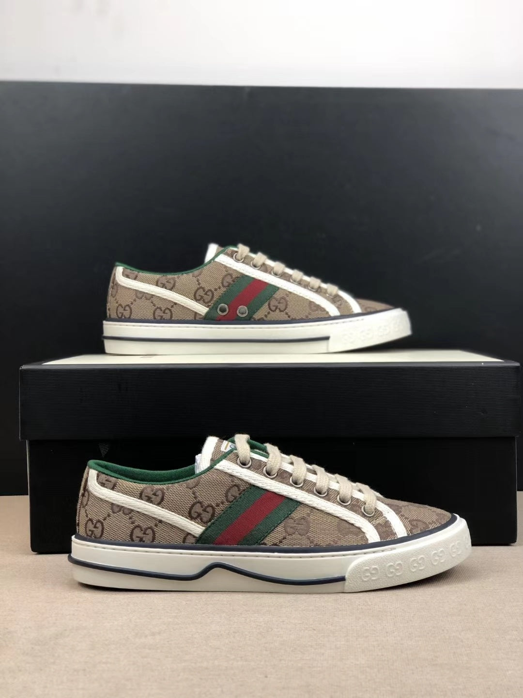 Z2R85B8  Popular high-quality shoes