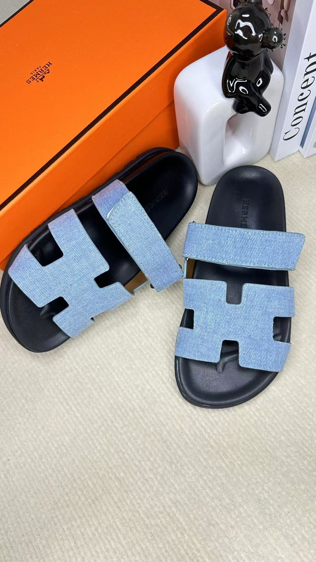 Z2Q55H27 Popular  leather shoes