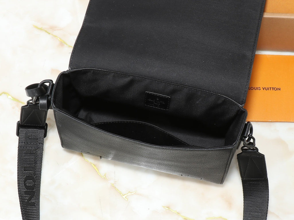 B1P36E77 Popular leather bag