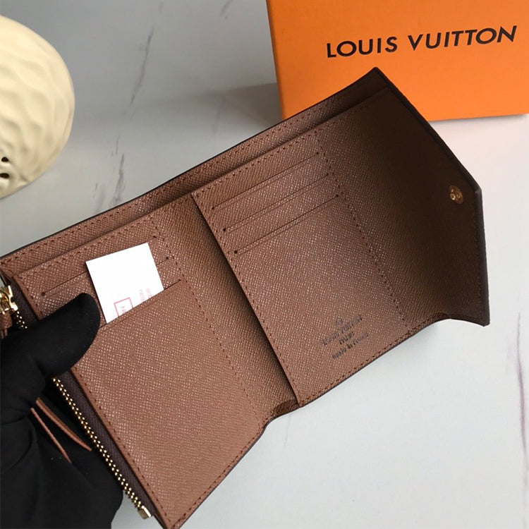 B1P20E3 Popular  leather wallets