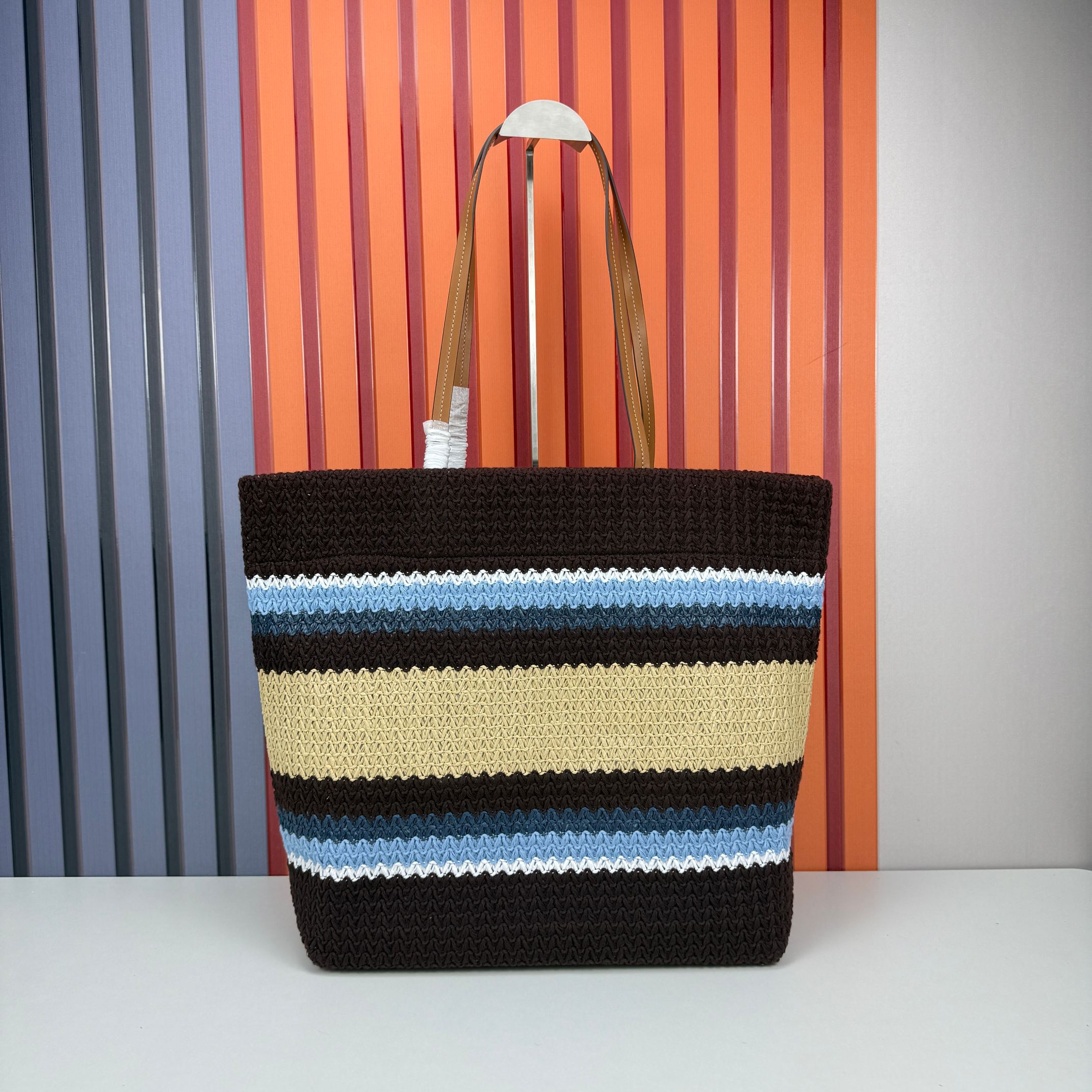 B1P46A166 Popular woven bags