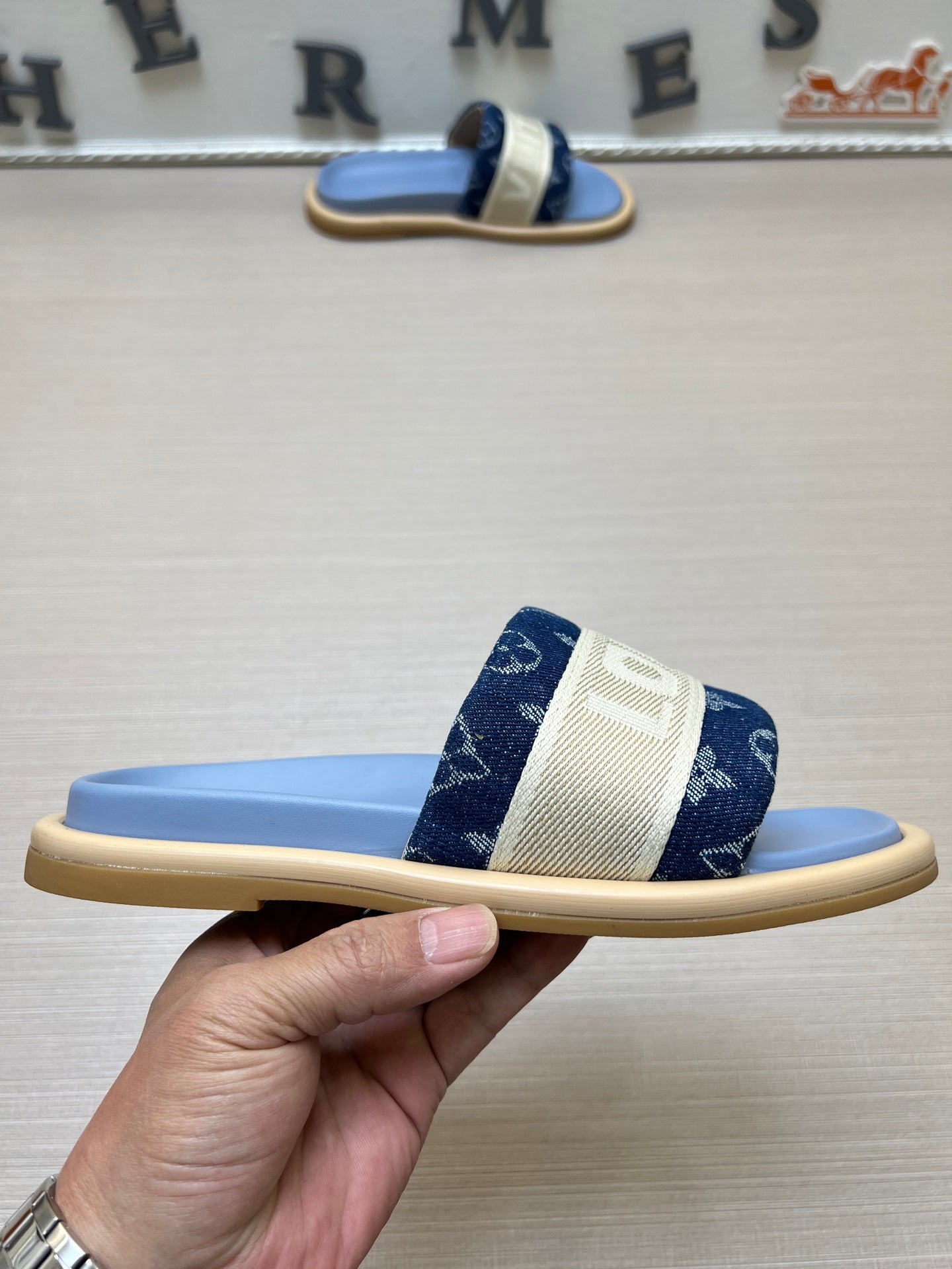 Z5Z35E301 Popular Slippers