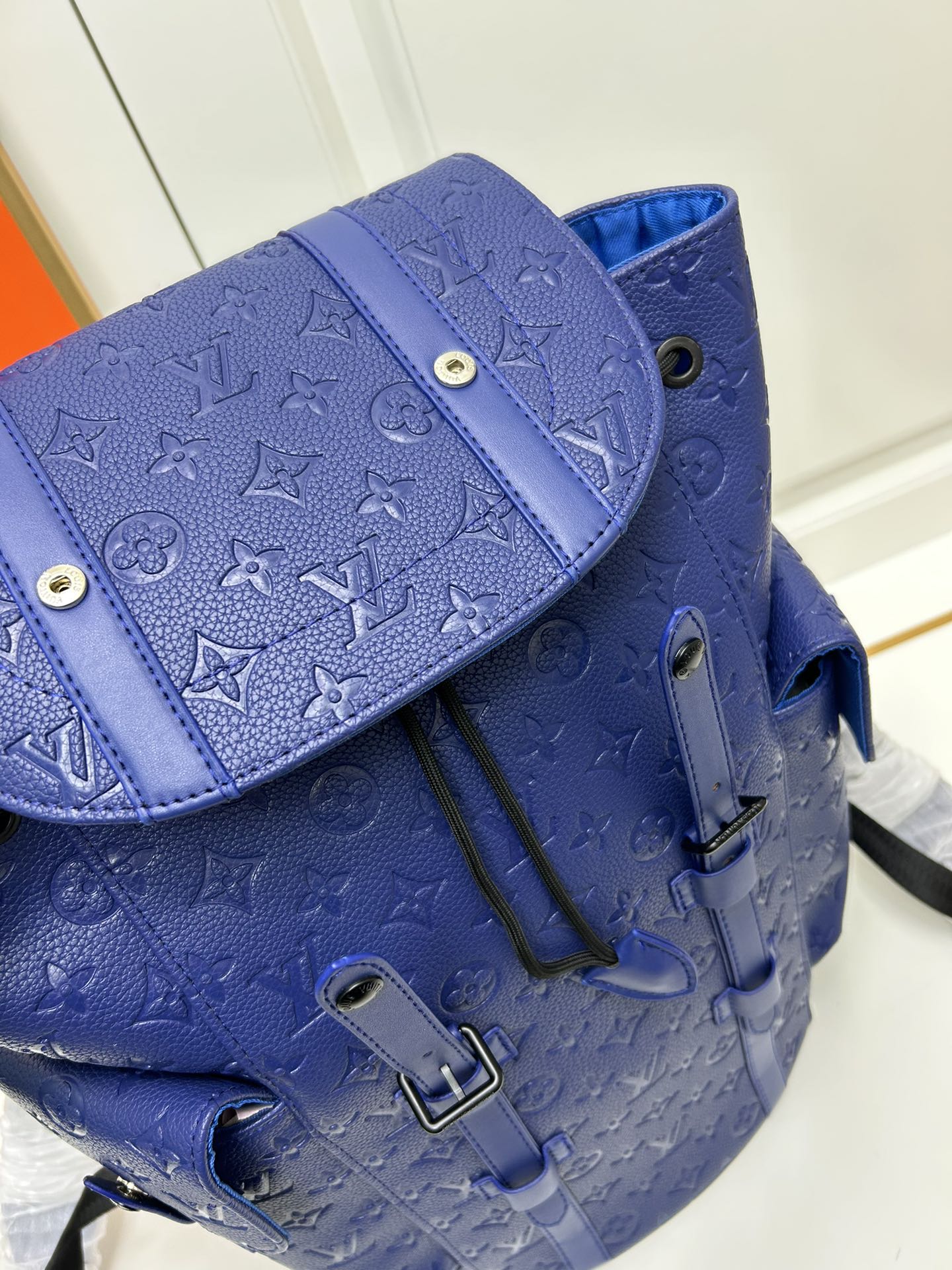 B1W15E68 Popular  leather Backpacks