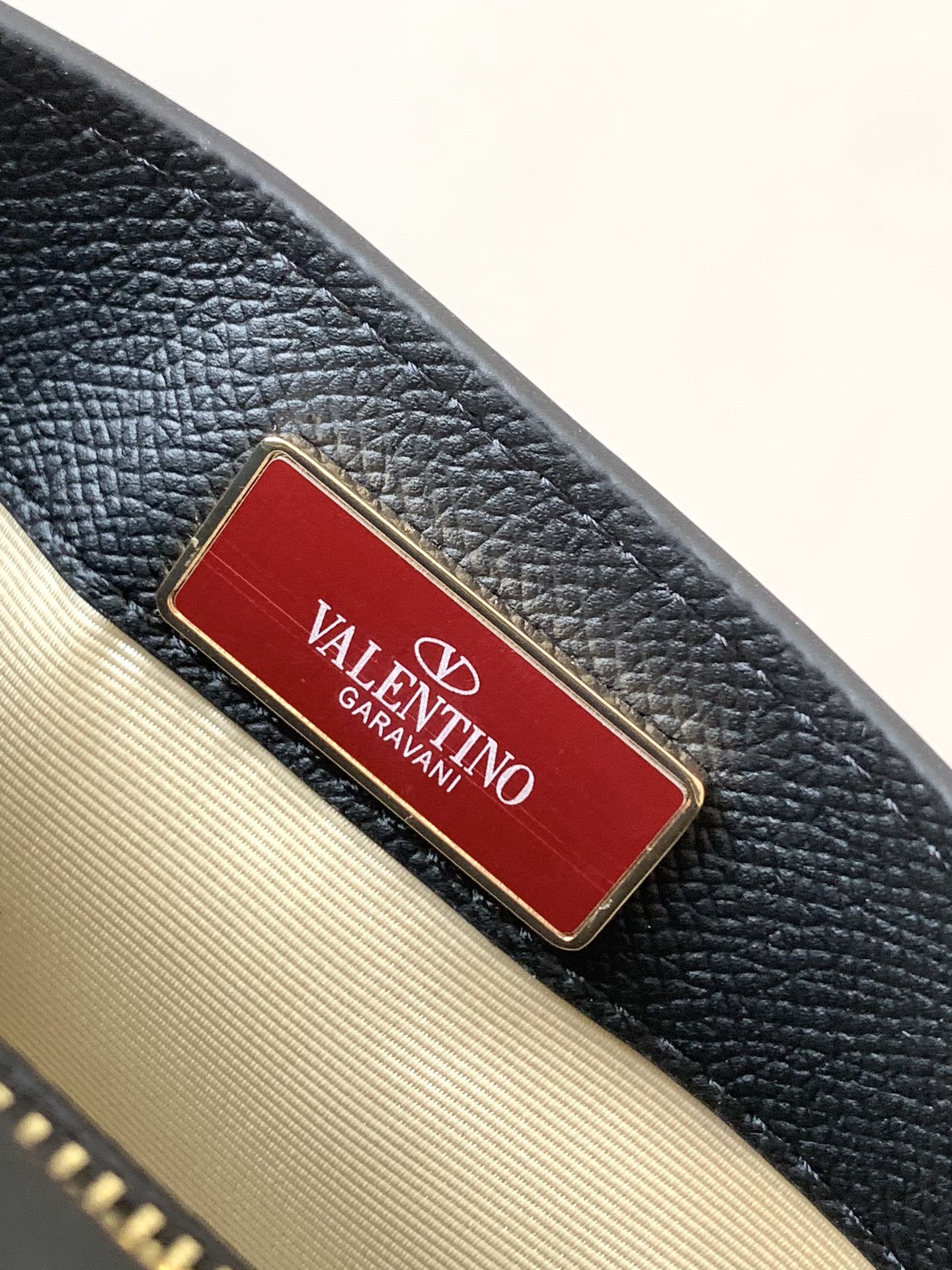 B1X44VL272 Popular leather bag 