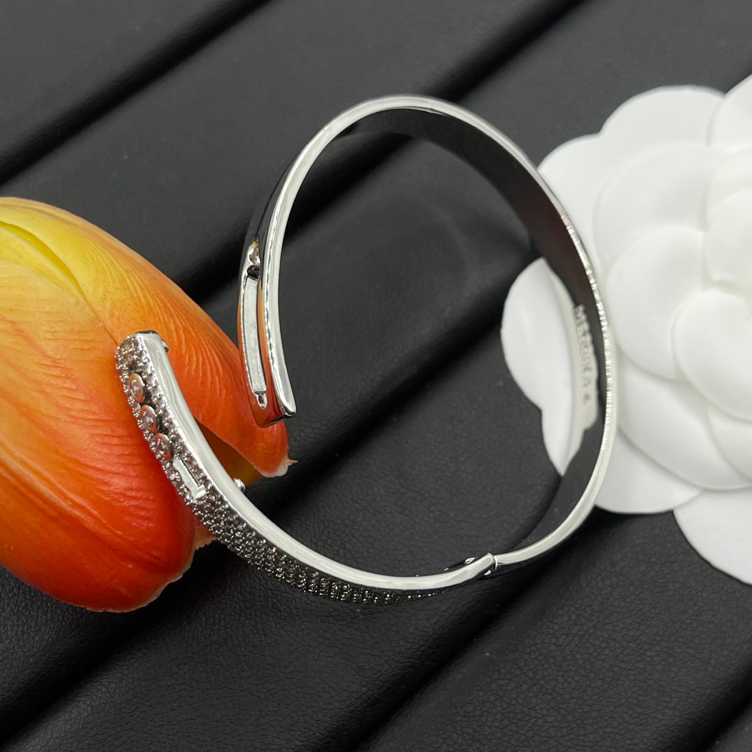 X1Z94A763K  Popular Bracelets