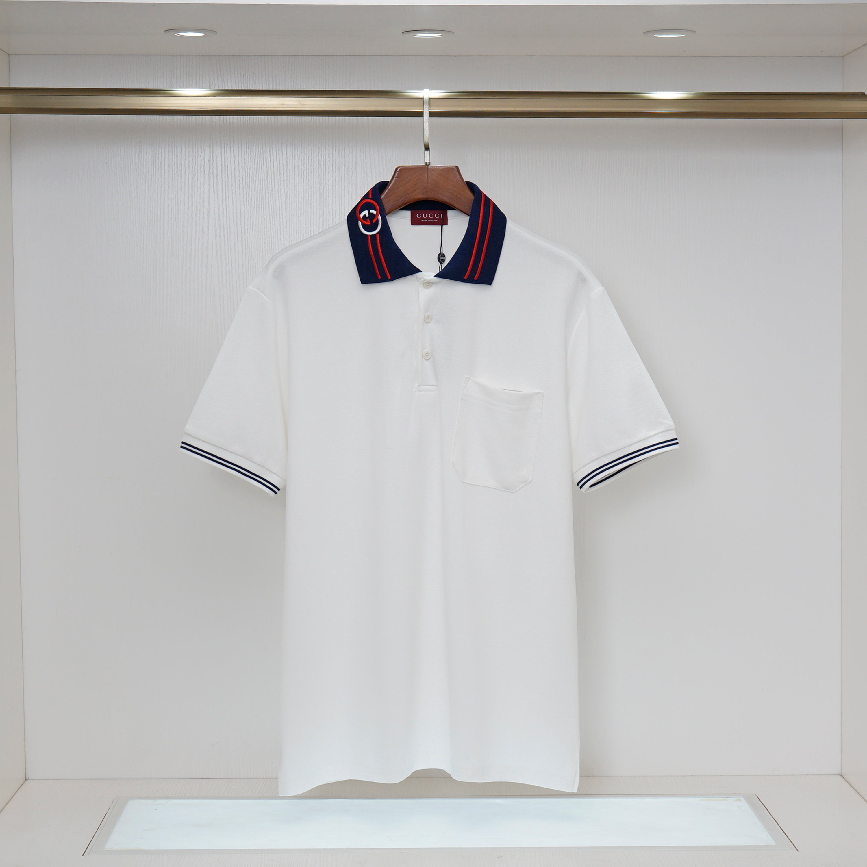 U1P36B74 Popular T-shirts