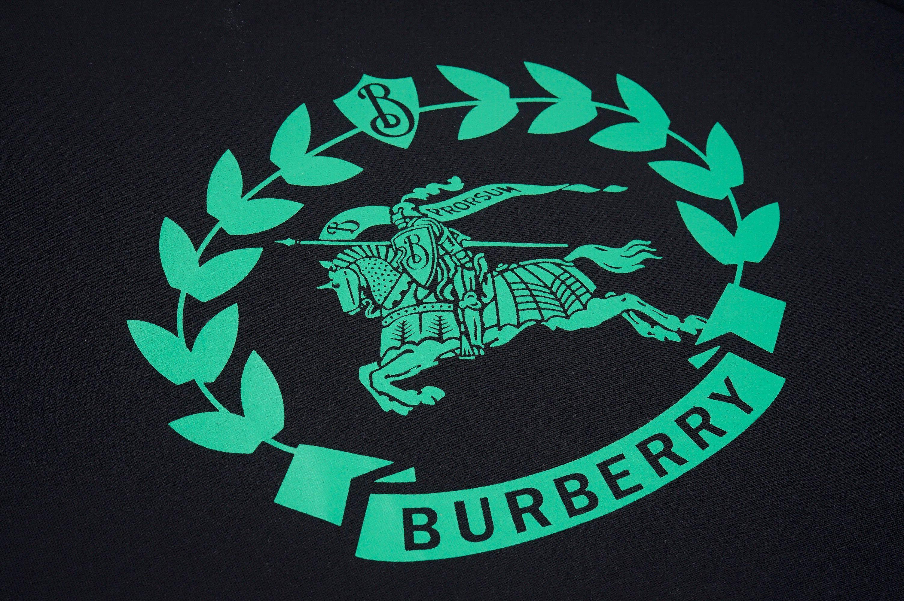 U1W25R34  Popular T-shirts