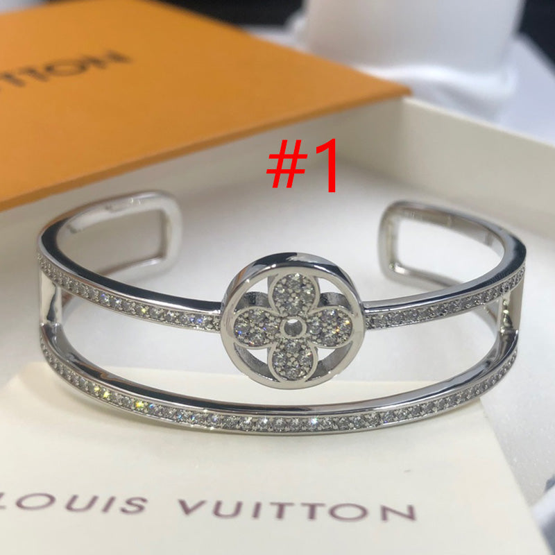 X1Y93E348K  Popular Bracelets