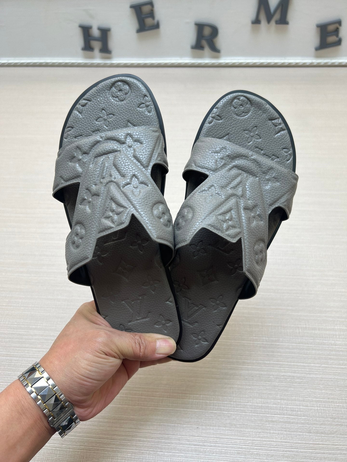 Z5ZE34 Popular slippers