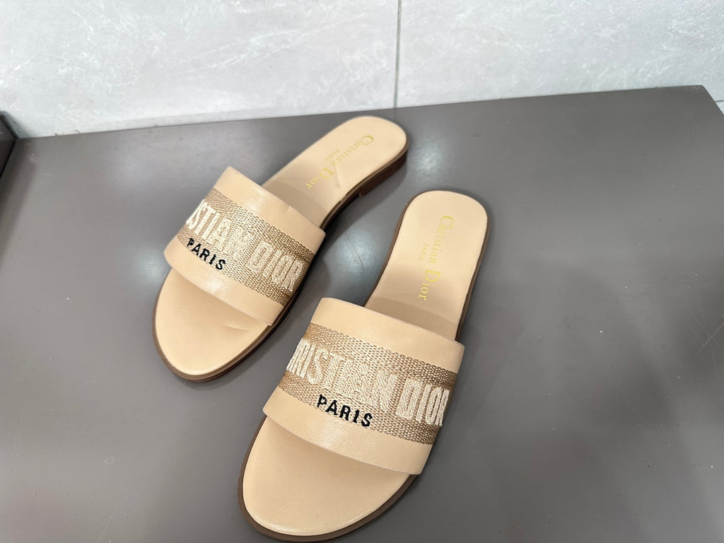 Z1ZD32 Popular slippers