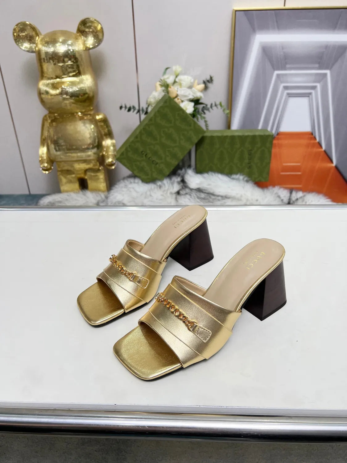 Z2N75B11  Popular leather High heels