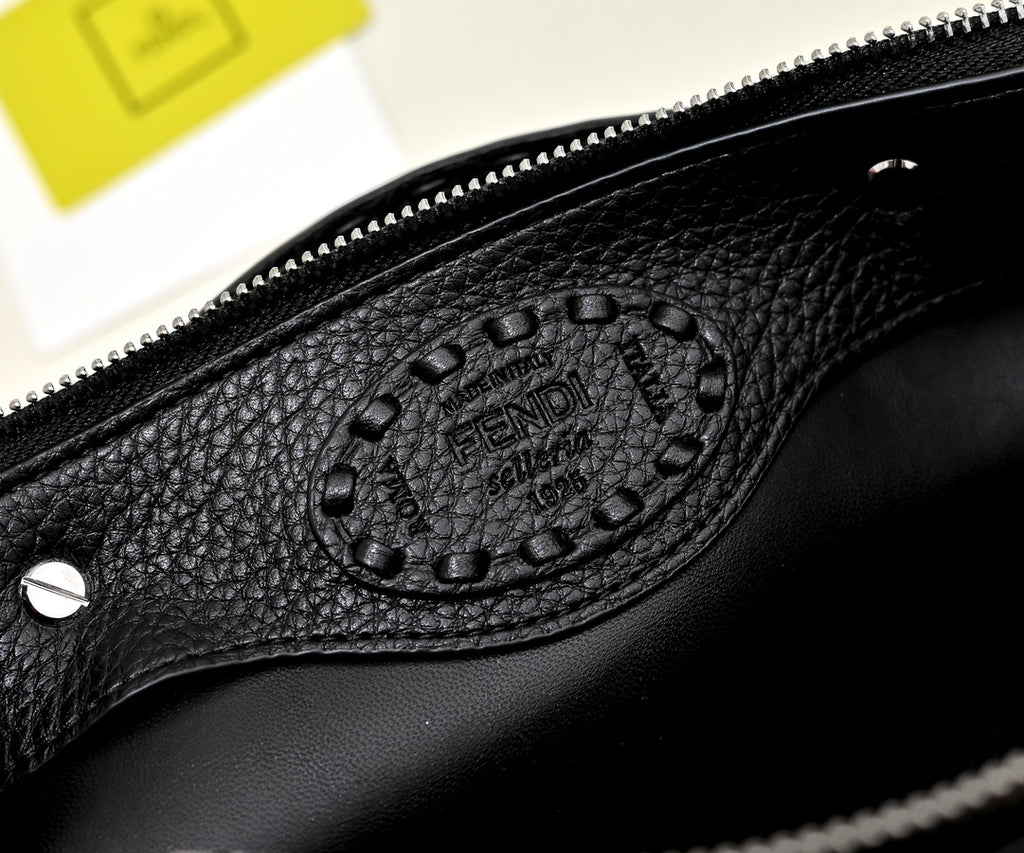 B1W35F109 Popular  leather bag