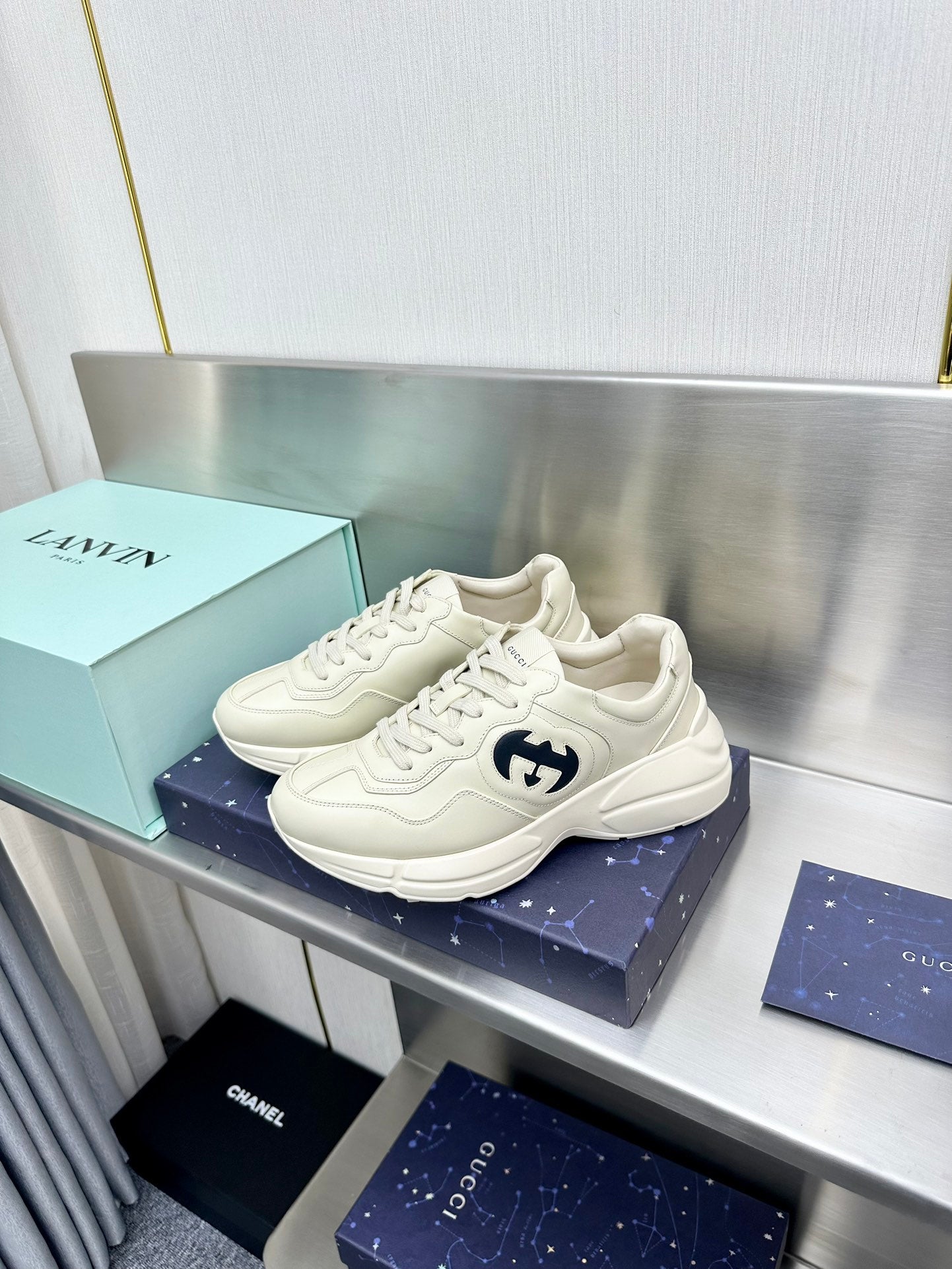 Z2Q95B152  Popular high-quality Shoes