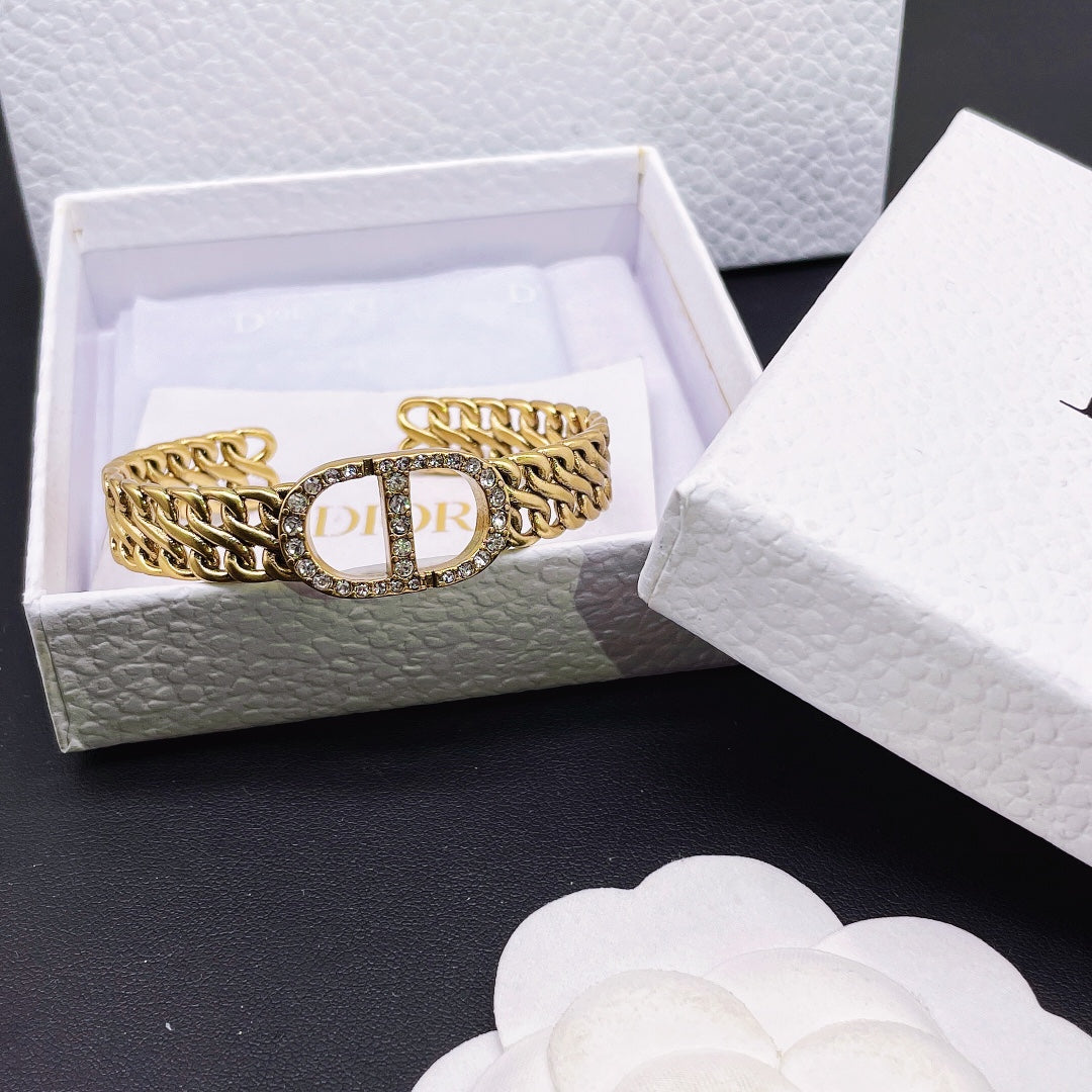 X1Z34D247K  Popular Bracelets