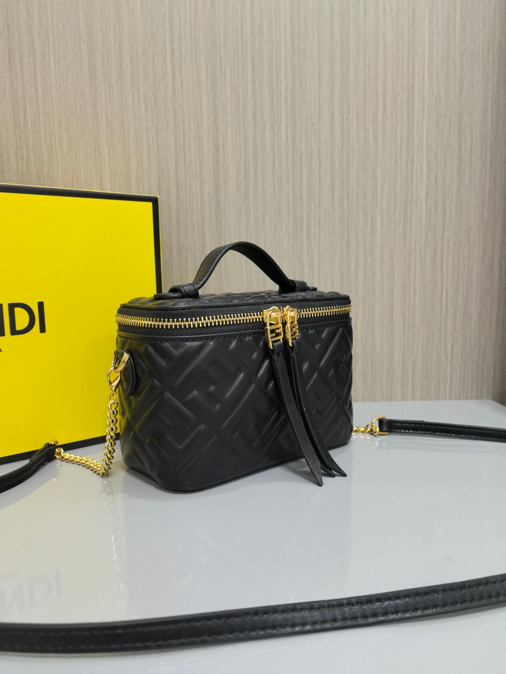 B1R15F59  Popular  bag