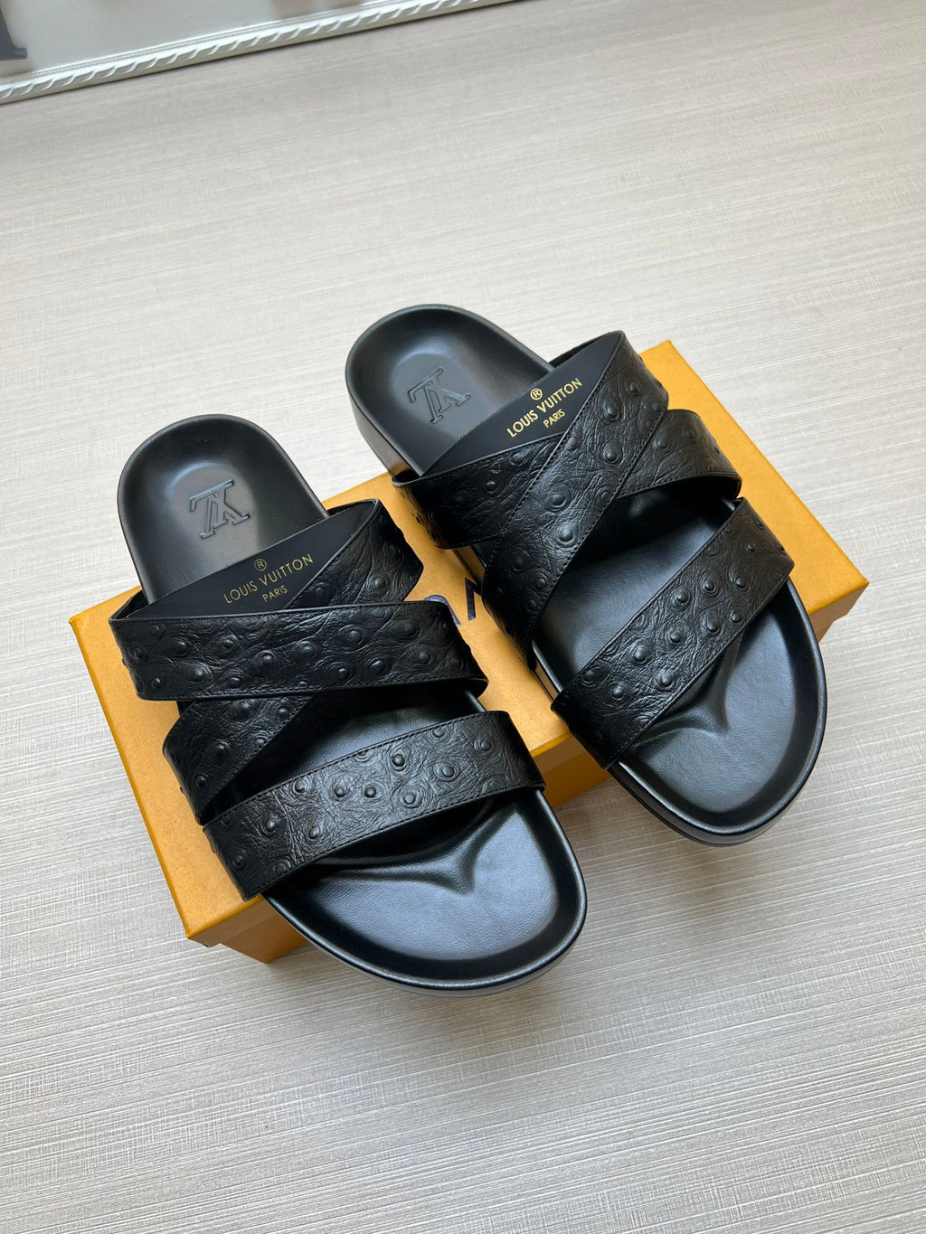 Z5ZE89 Popular slippers