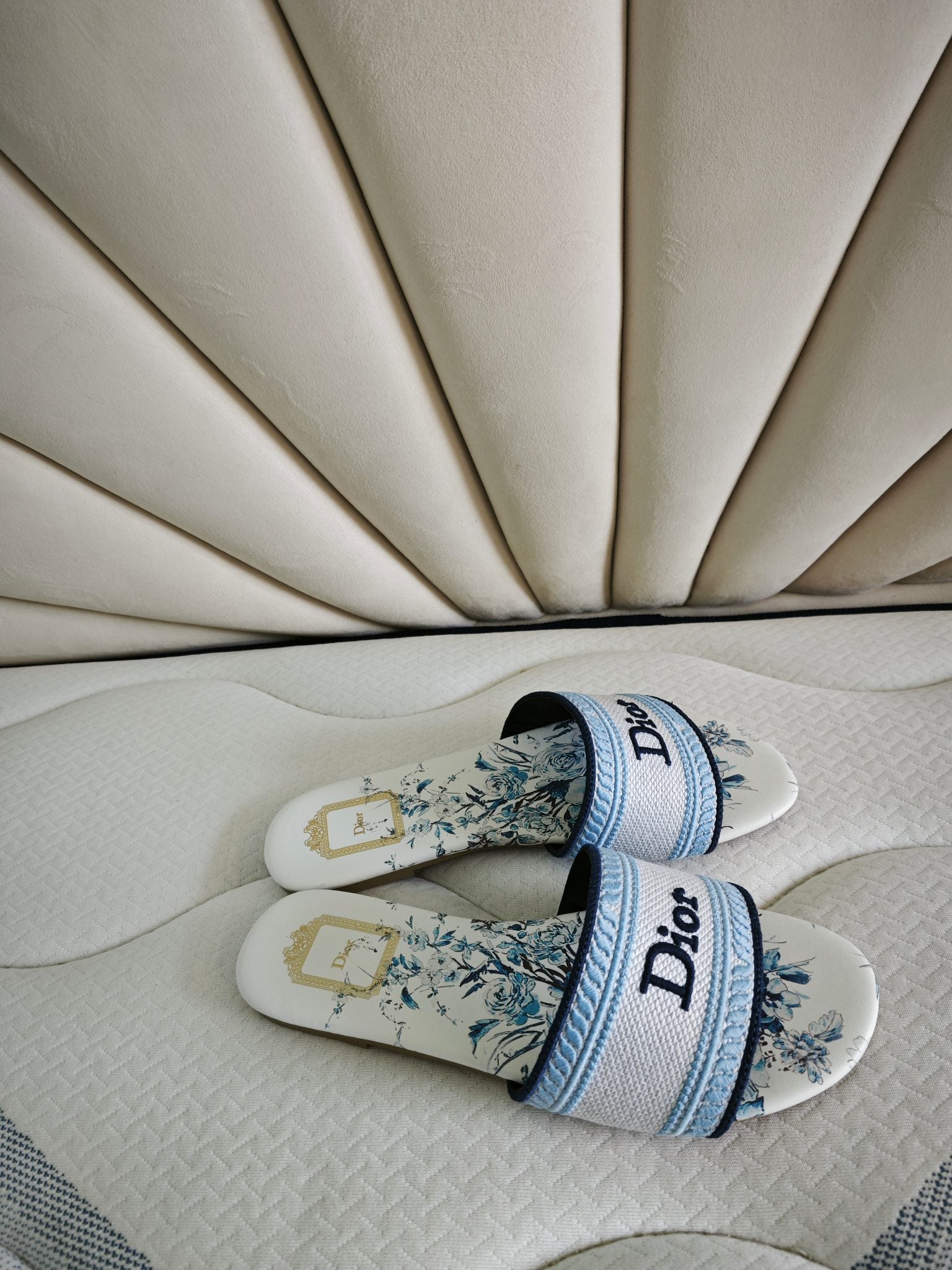 Z2R76D4 Popular high-quality Shoes