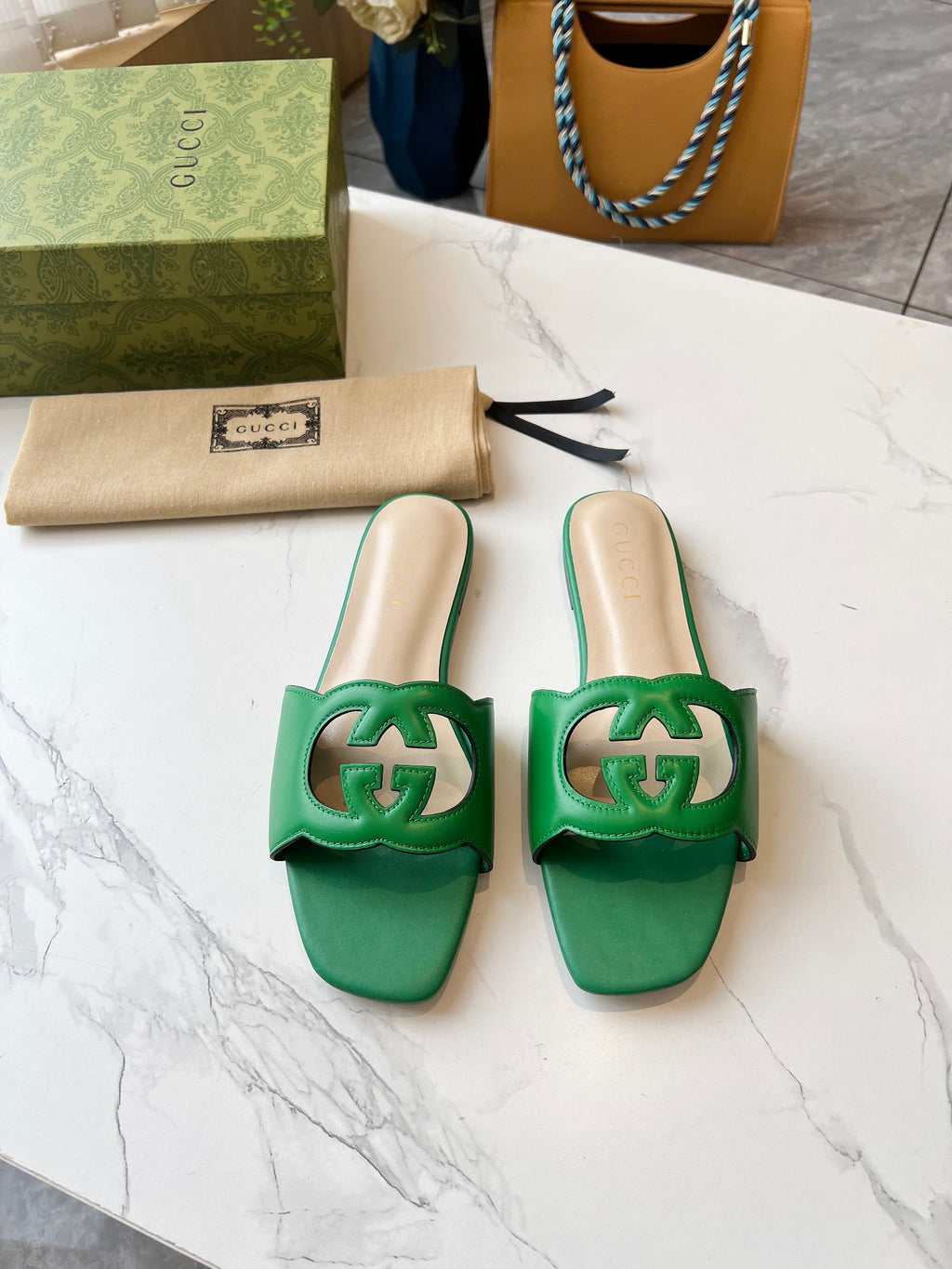 Z2X56B31 Popular high-quality leather Shoes
