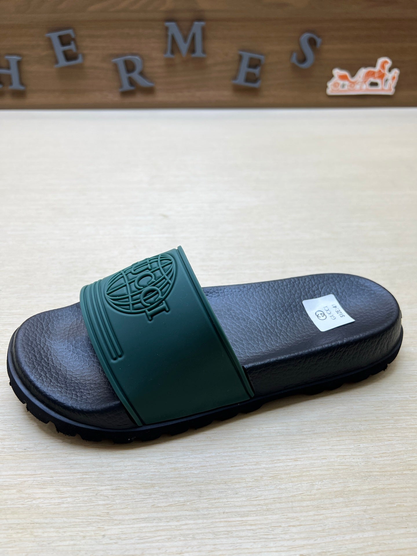 Z5R66B23 Popular  Slippers