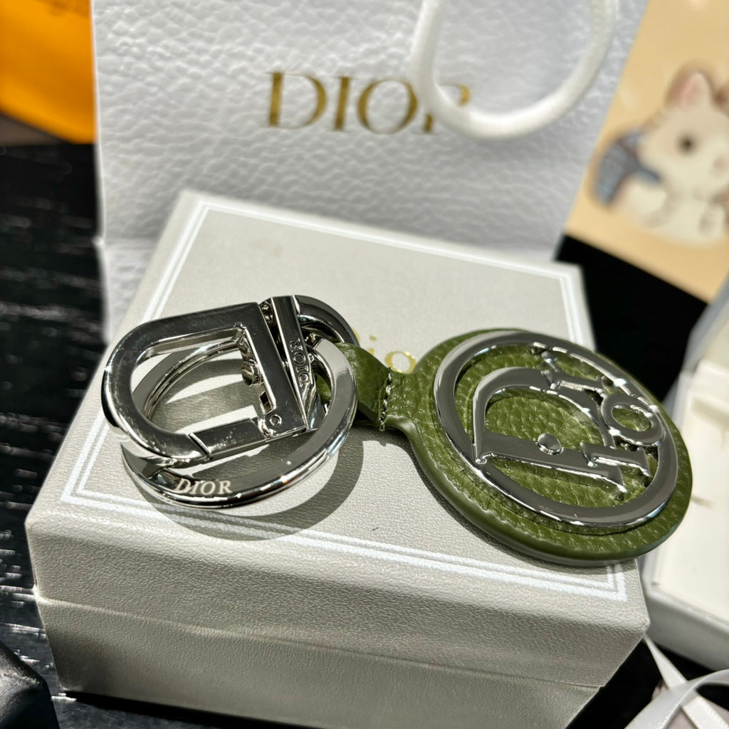 A1R46D30 Popular bag 's charms accessories
