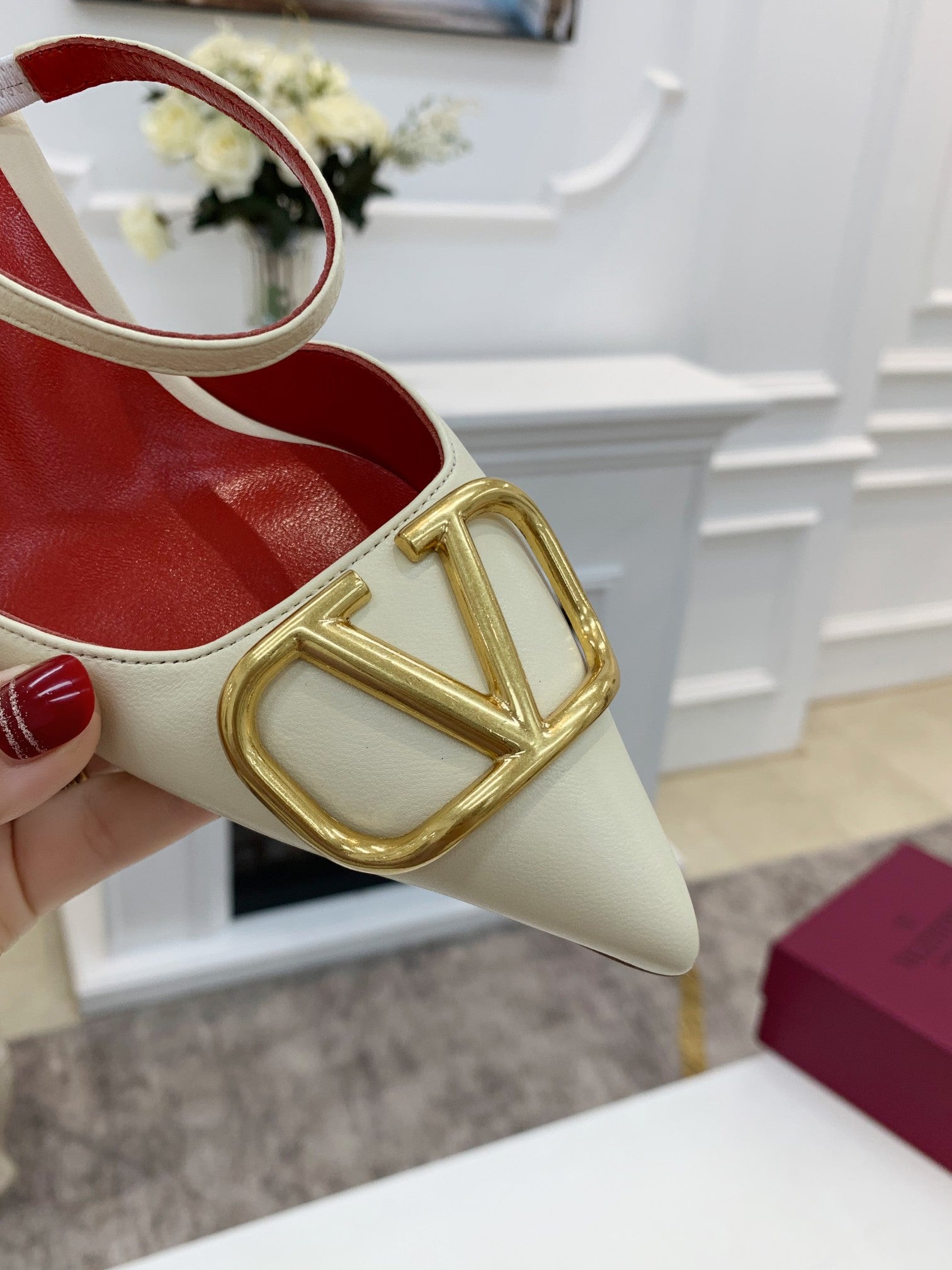 Z2YVL28 Popular leather  High heels