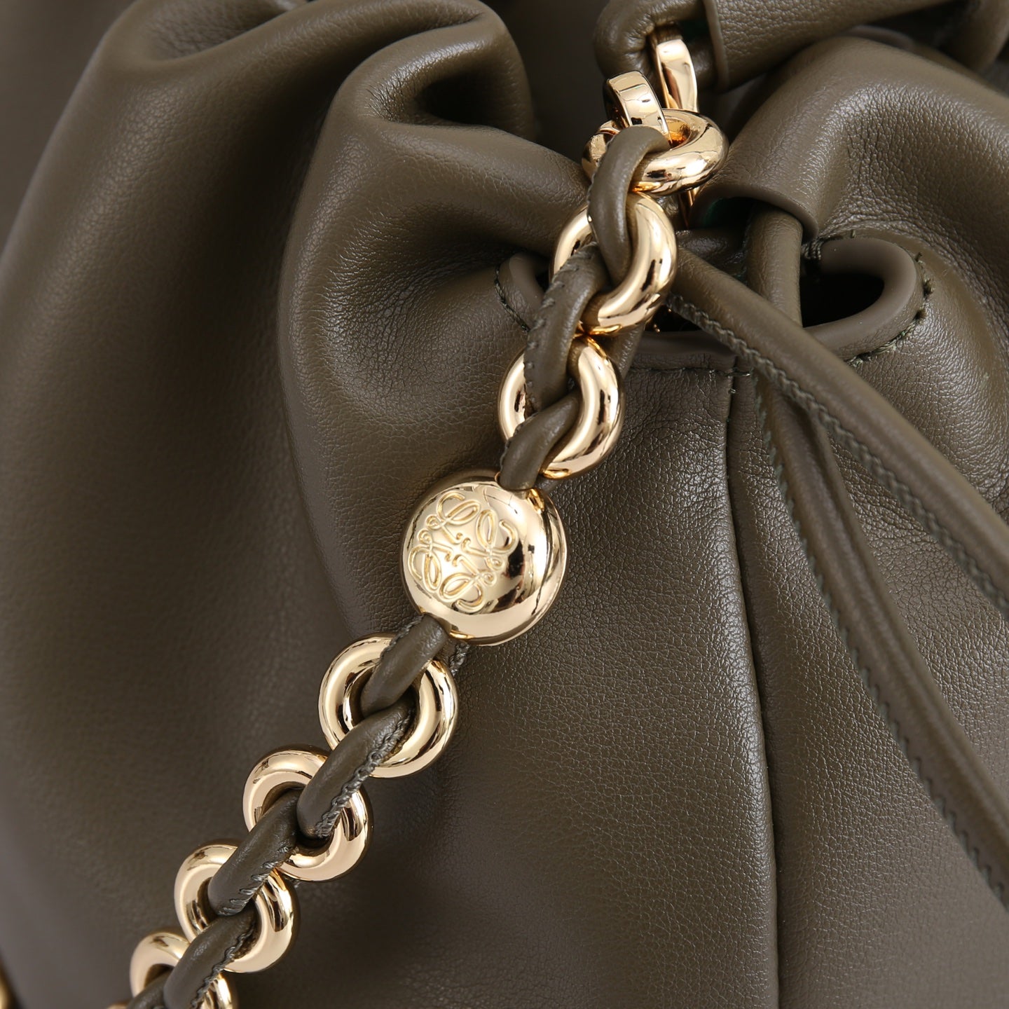 B1R66A9 Popular leather bag