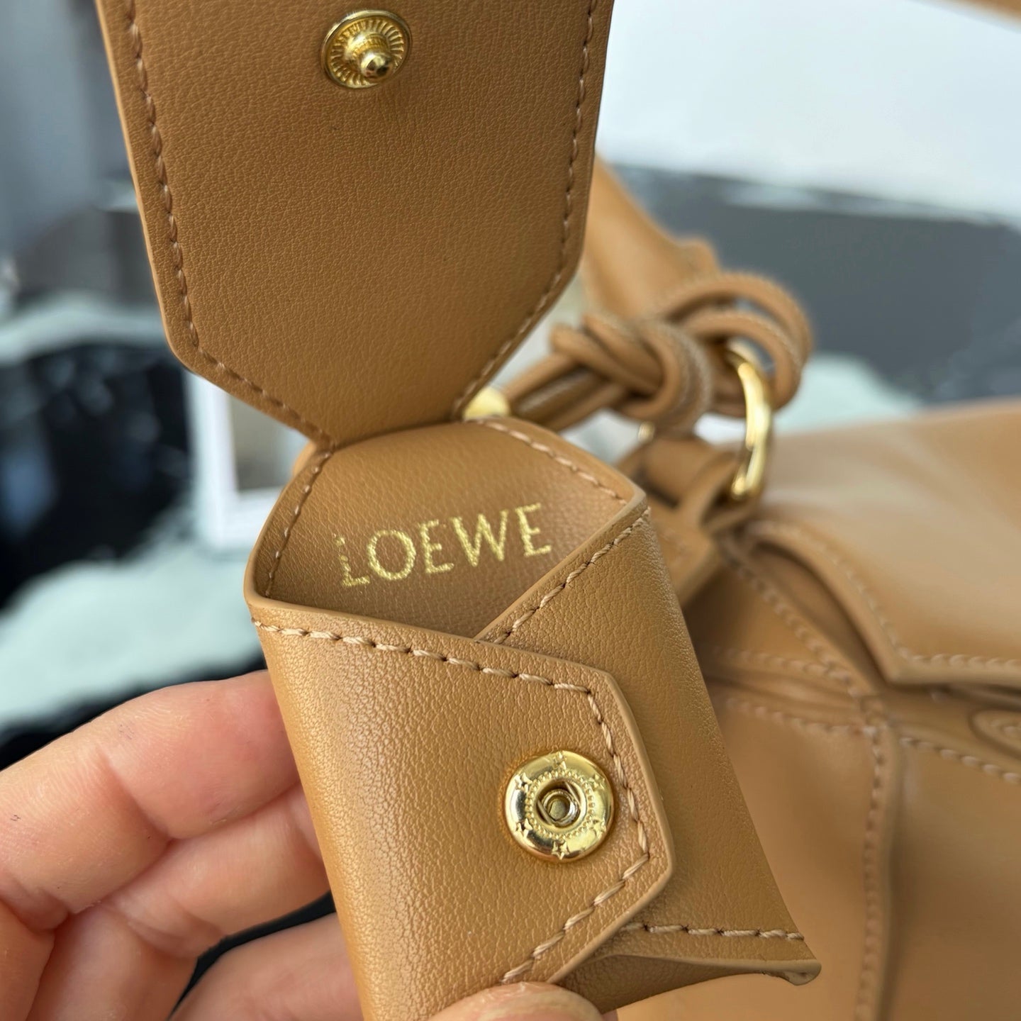 B1R66A16 Popular leather bag