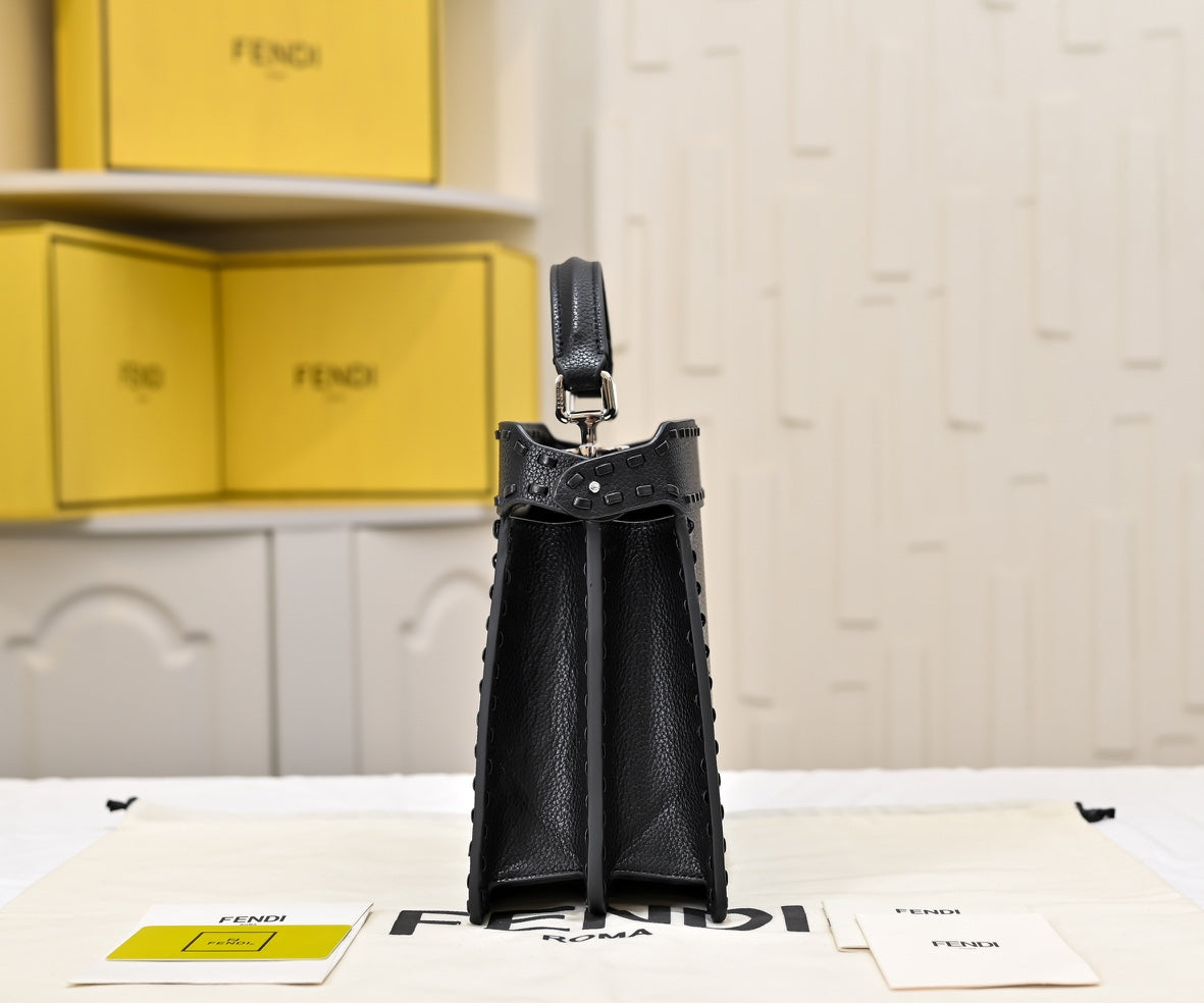 B1R115F136 Popular leather bag