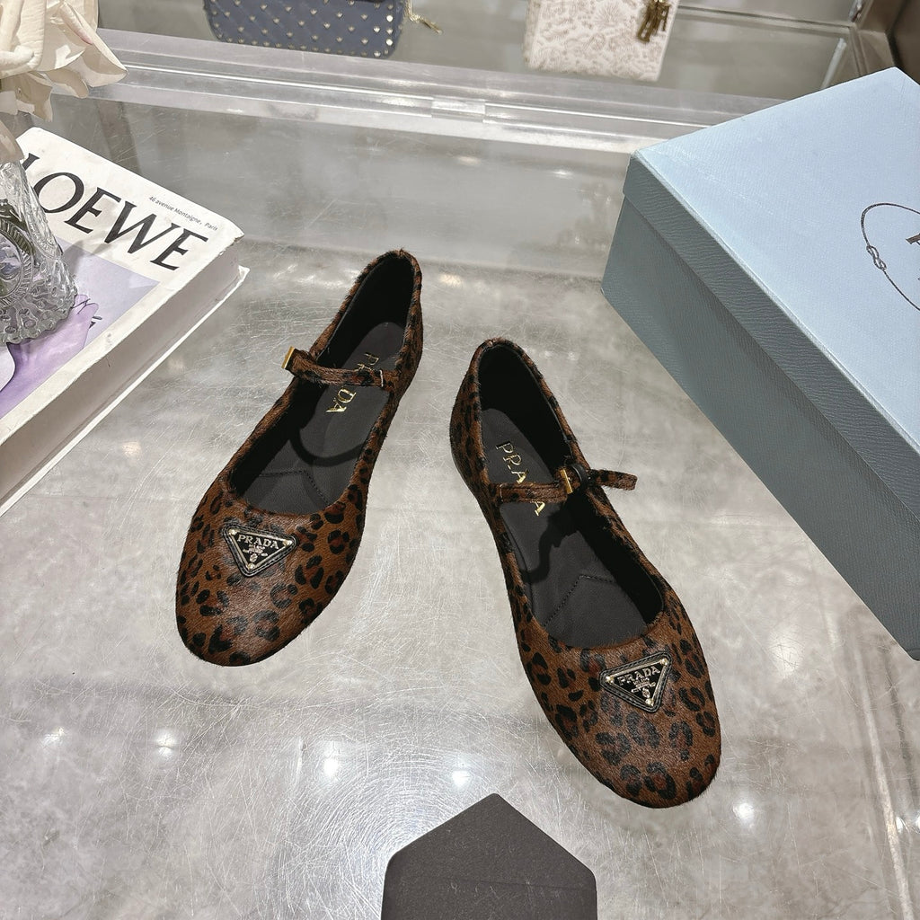 Z2Q95P115 Popular high-quality Shoes