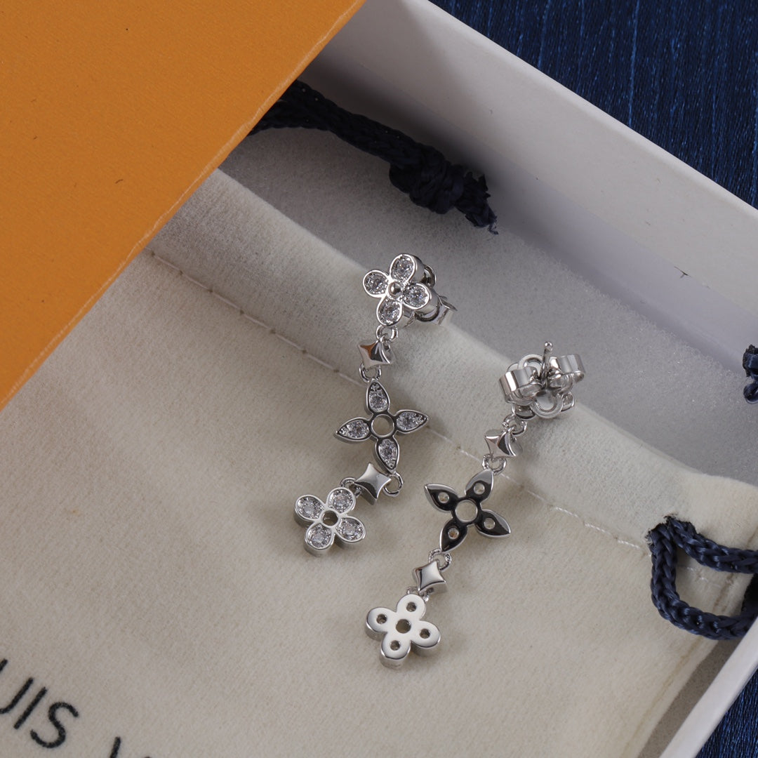 X1Z94E1099E Popular  Earrings