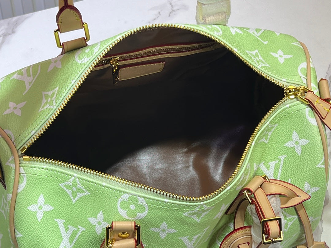 B1X55E17 Popular  leather bag