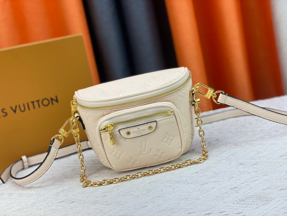 B1N55E57 Popular  leather bag