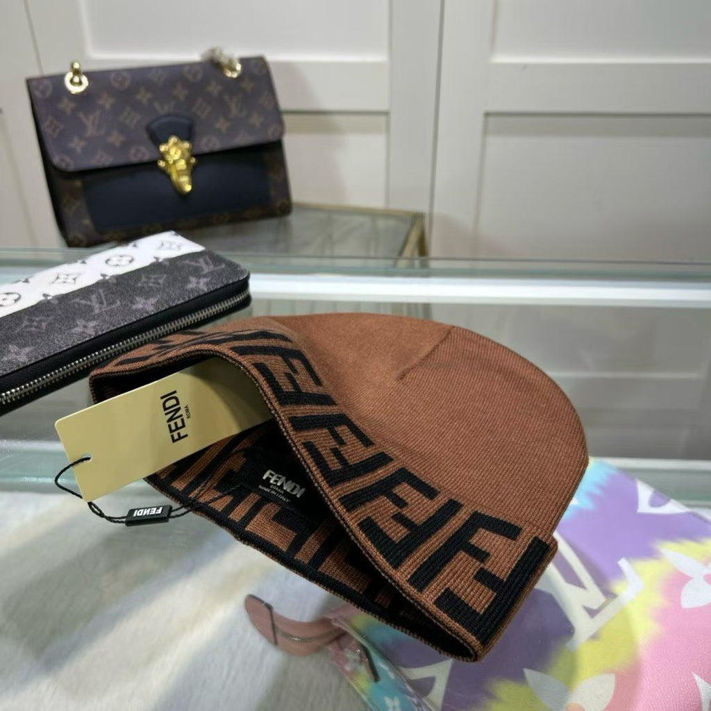 M1R86F32 Popular hats