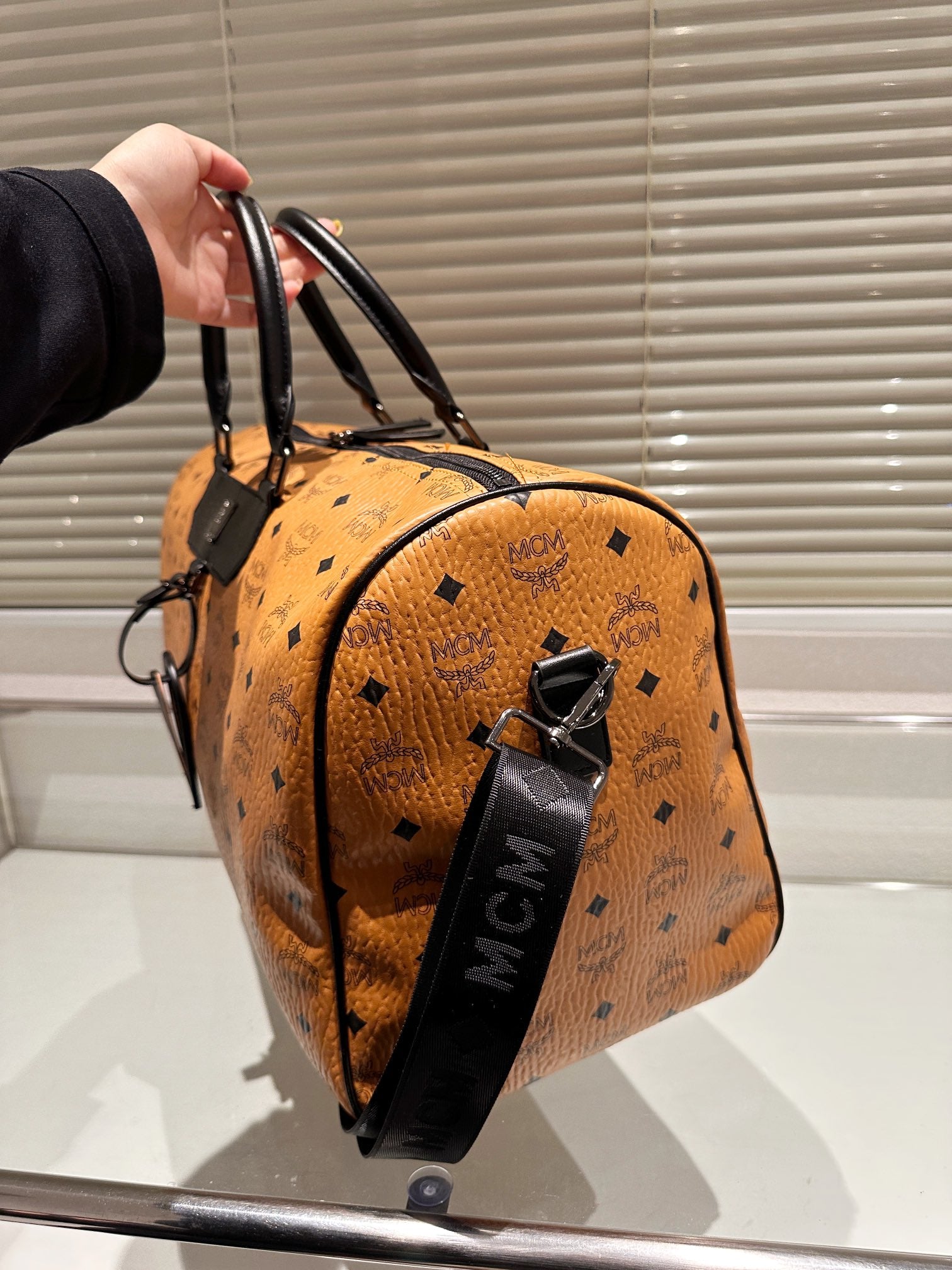 B6X103M198 Popular  leather bag 