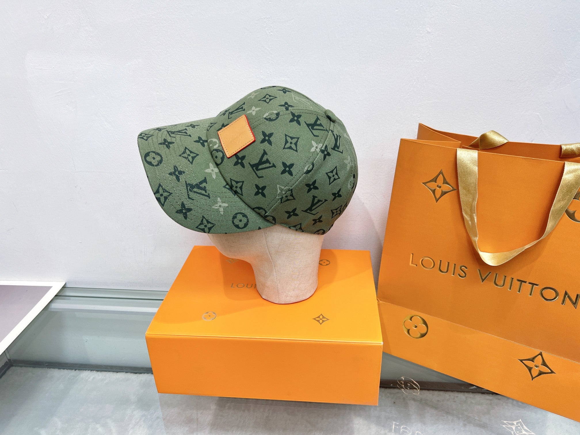 M1X36E20 Popular hats