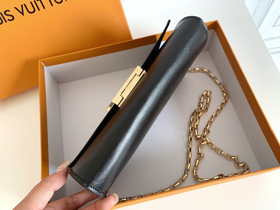 B1X43E38 Popular  leather wallets
