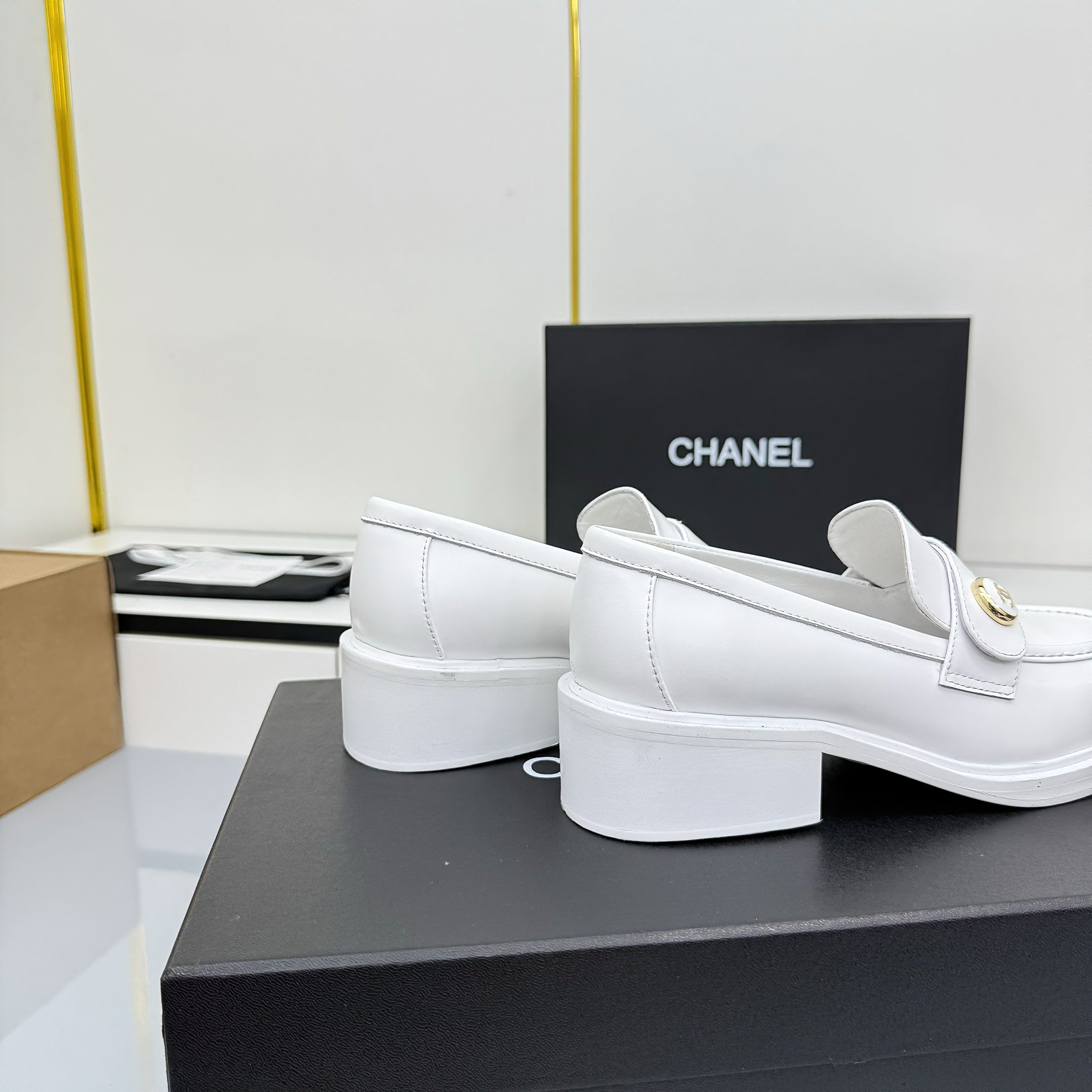 Z2Q105C389 Popular high-quality leather Shoes