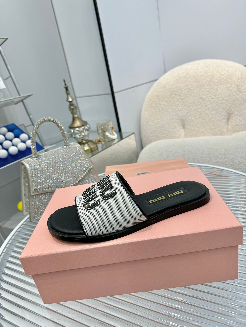 Z2N75E34  Popular leather shoes