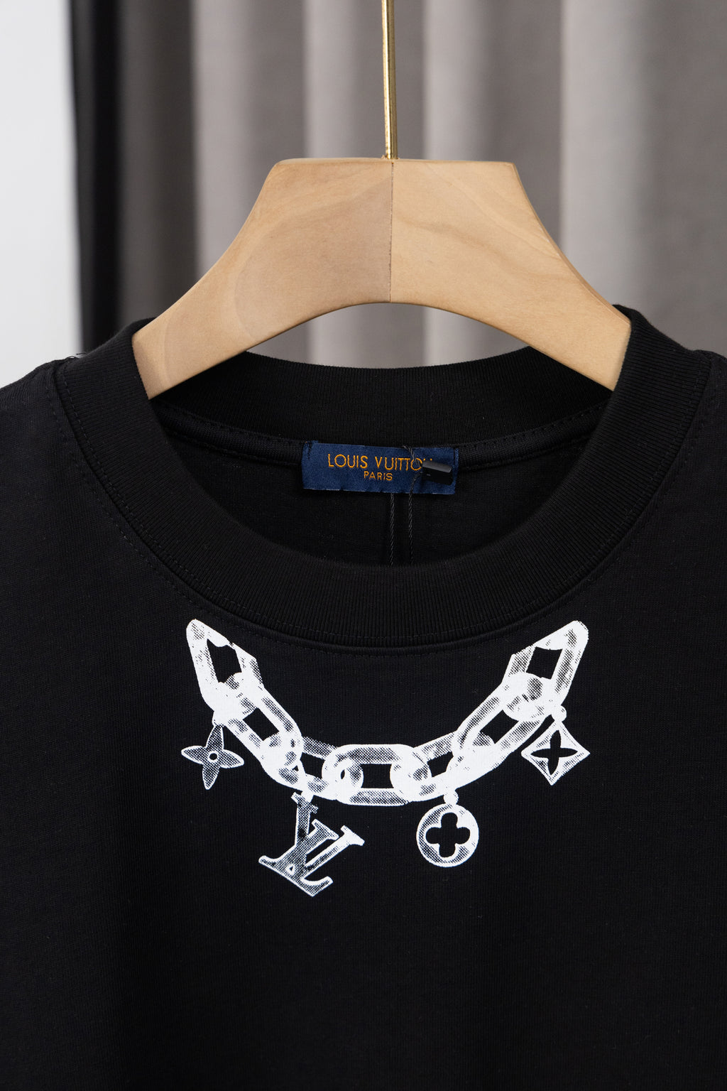 U1P36E137 Popular T-shirts