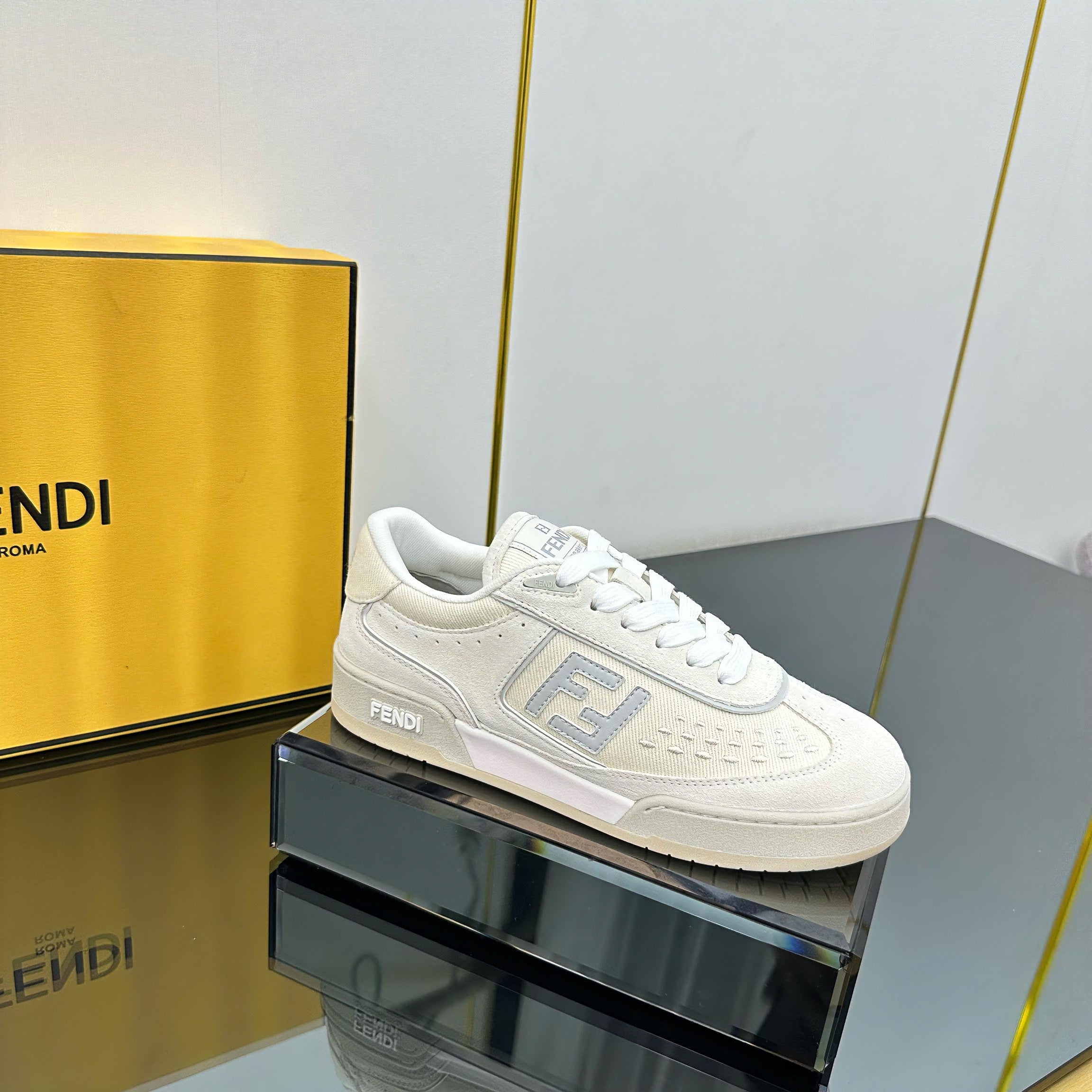 Z2Q105F421 Popular high-quality Shoes