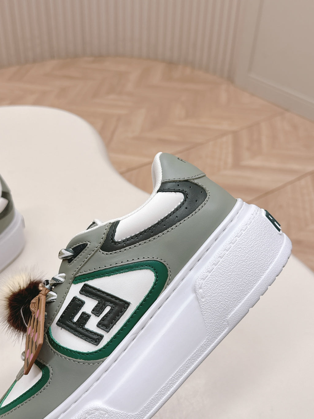 Z2Q105F417 Popular high-quality Shoes