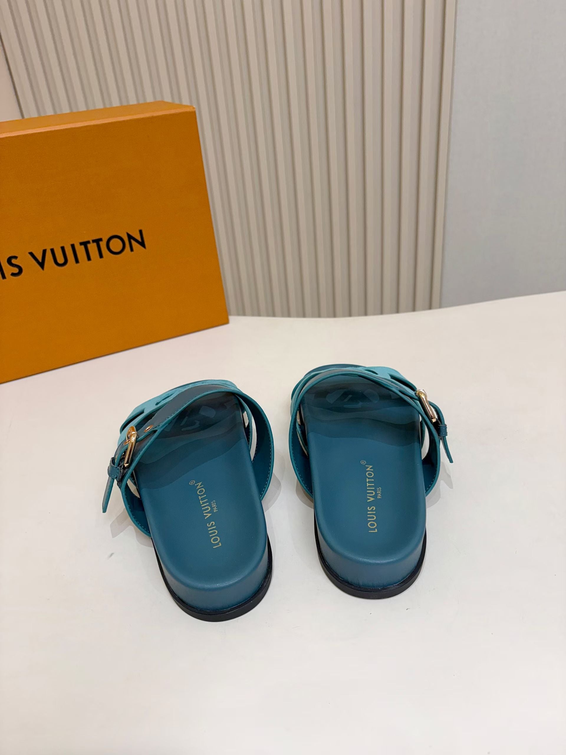 Z2R76E29 Popular high-quality leather shoes