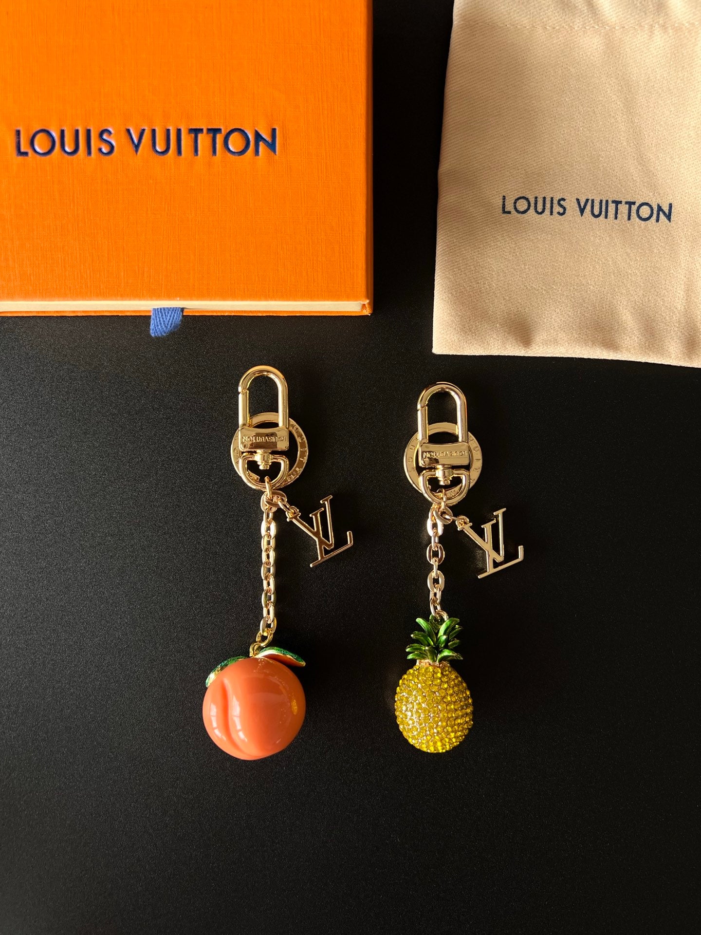 A1R76E54 Popular bag 's charms accessories