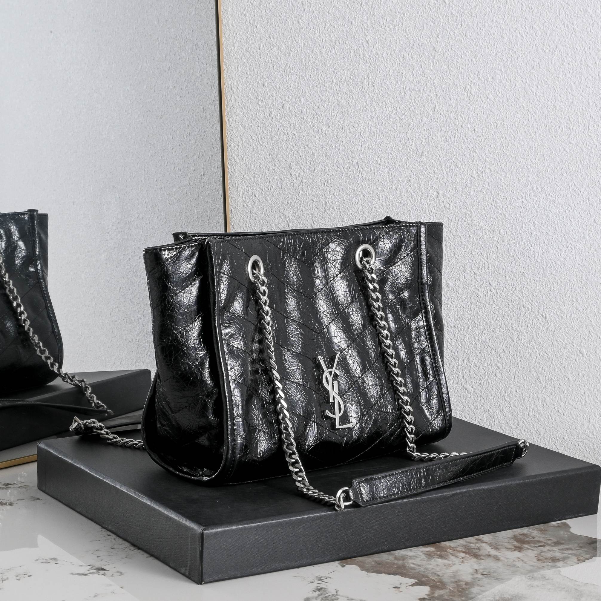 B1R76SL19 Popular leather bag
