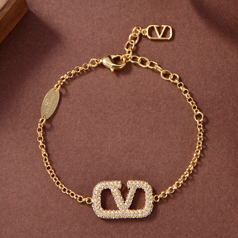 X1Y83VL243K  Popular Bracelets